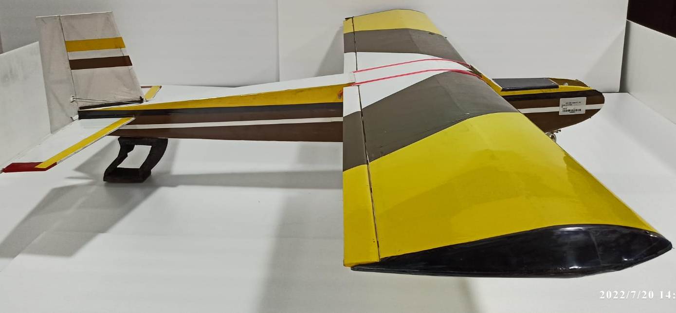 Rc Airplane Trainer 60 Nitro Model Arf Yellow / Black Arf