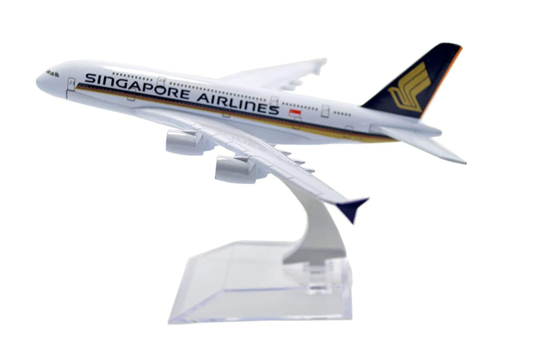 Airplane Metal Diecast Singapore Airline A380 15cm wingspan and 14cm plane