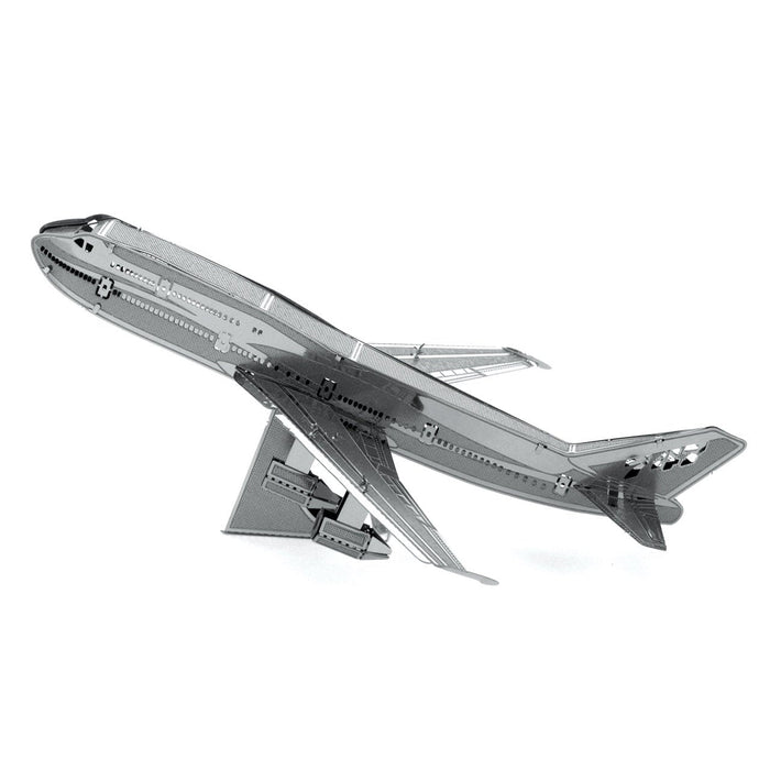 BOEING 747