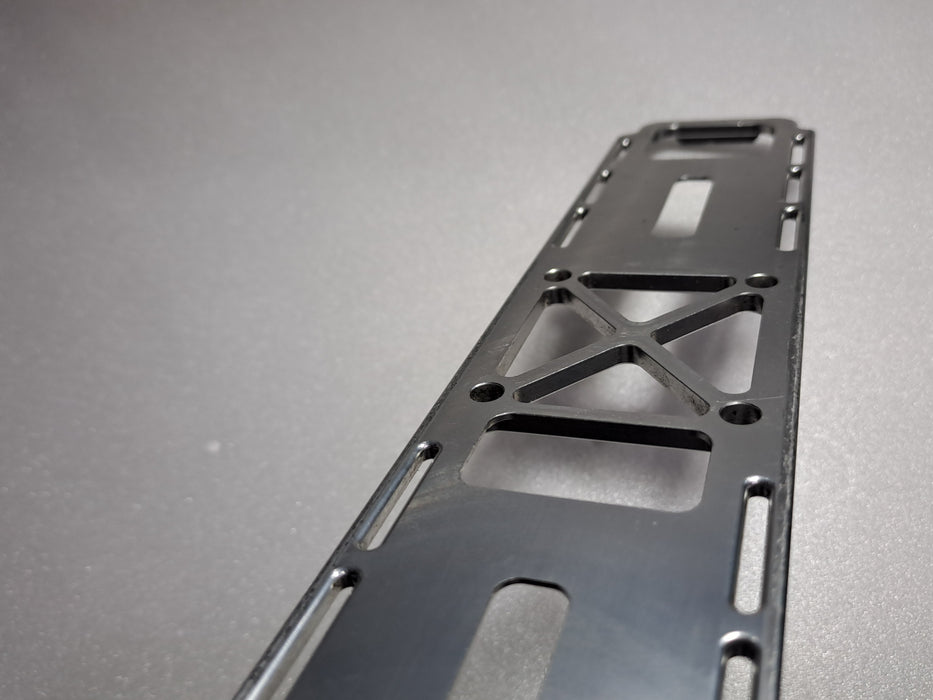 ALIGN T-REX 700(DFC) MAIN FRAME BATTERY TRAY /MOUNT -PRE OWNED