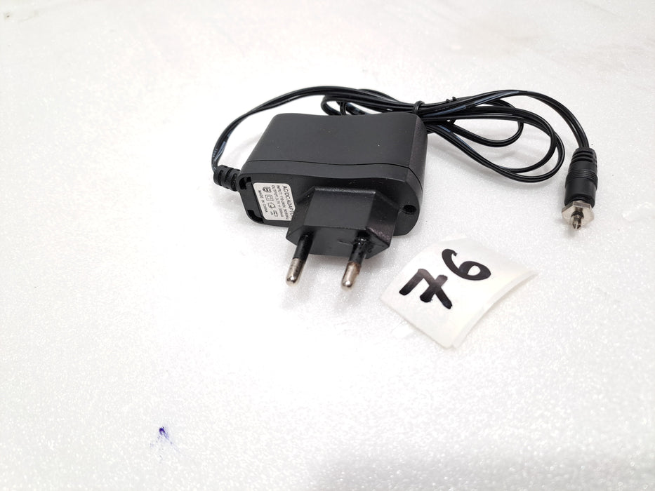 ADAPTER PLUG AC/DC INPUT 110-240V. OUTPUT 3.7V