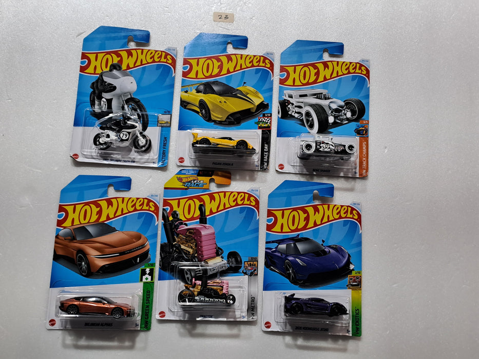 HOT WHEELS - CASE M- BASIC CAR ASSORTED (PACK OF 6 )-DIECAST
