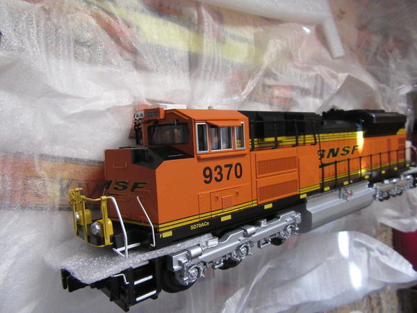 Railking Sd70ace Diesel  Deluxe Freight Train Set W/Proto-Sound 2.0