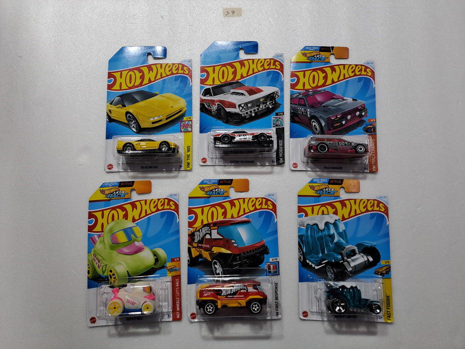 HOT WHEELS - CASE M- BASIC CAR ASSORTED (PACK OF 6 )-DIECAST
