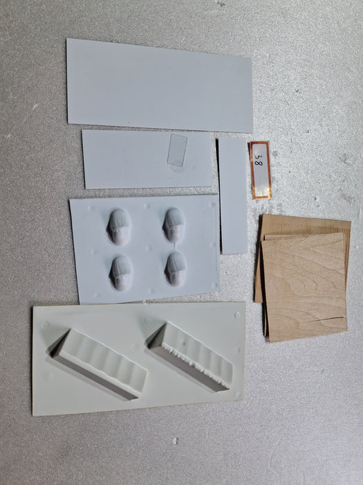 BUILDING KIT ACCESSORIES PRE OWNED QUALITY