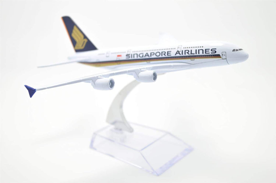 Airplane Metal Diecast Singapore Airline A380 15cm wingspan and 14cm plane