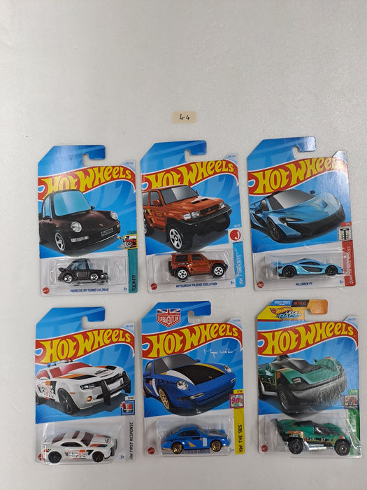 HOT WHEELS - CASE M- BASIC CAR ASSORTED (PACK OF 6 )-DIECAST