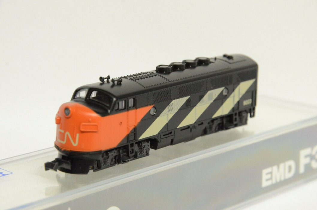 N Scale Kato-9003 Engine (Quality Pre Owned)