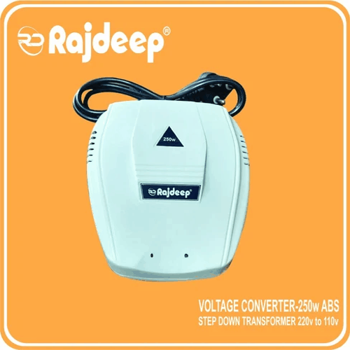 VOLTAGE CONVERTER WITH UNIVERSAL SOCKET 220V TO 110V