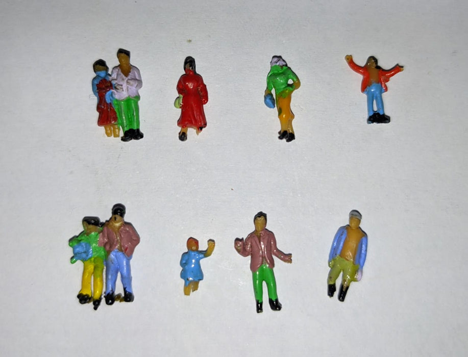 N SCALE COLOR TRAIN PEOPLE FIGURE PACK OF 10
