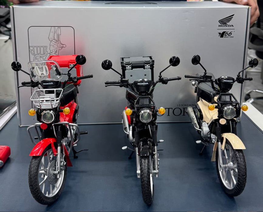 Honda Cross Cub Die-Cast Motorcycle Model with Smoke Function – 1:12 Scale