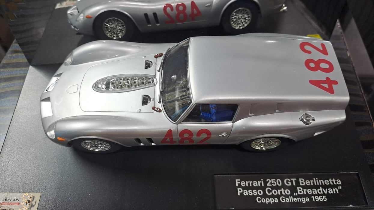 FERRARI 250 GT BERLINETTA PASSO CORTO BREADVAN SLOT CAR