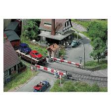 FALLER GUARDED LEVEL CROSSING HO SCALE 120172