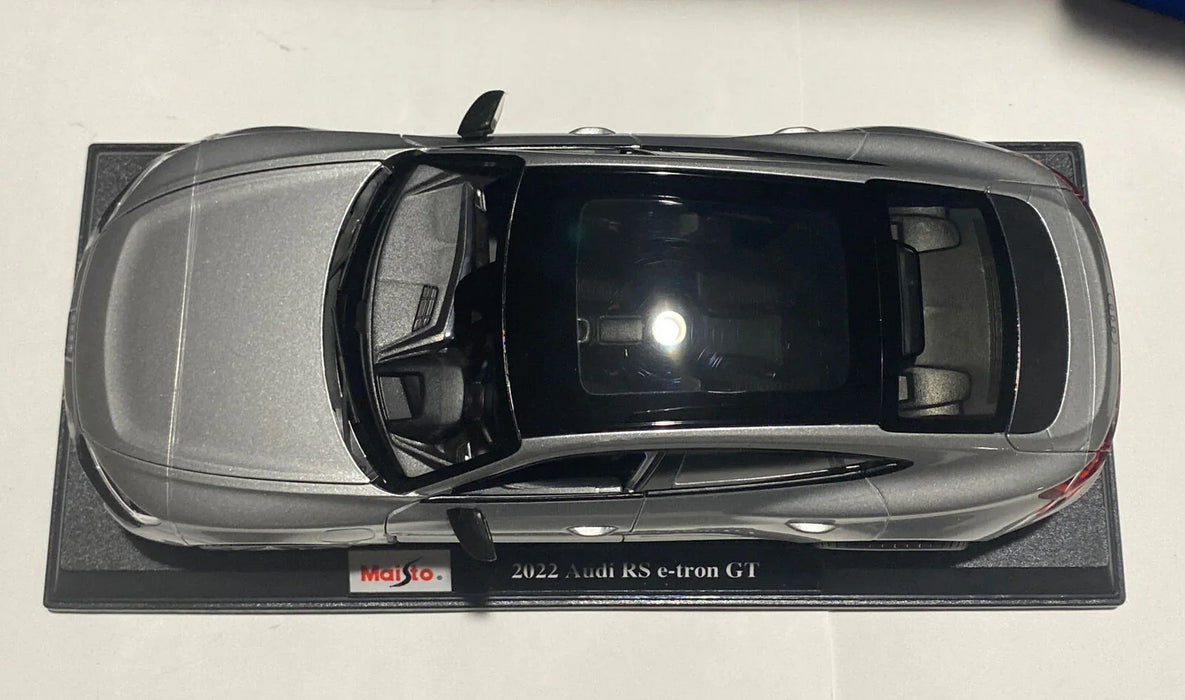 BBURAGO 1:18 SCALE 2022 AUDI RS E-TRON GT DIECAST CAR MODEL SILVER