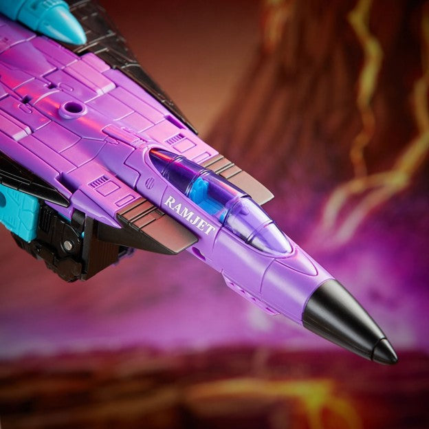 Hasbro Transformers Generations Selects Voyager G2 Ramjet
