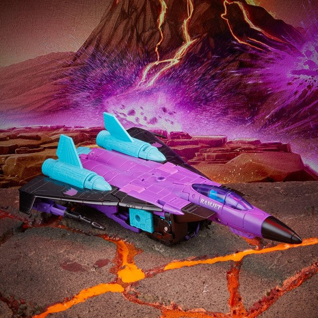 Hasbro Transformers Generations Selects Voyager G2 Ramjet