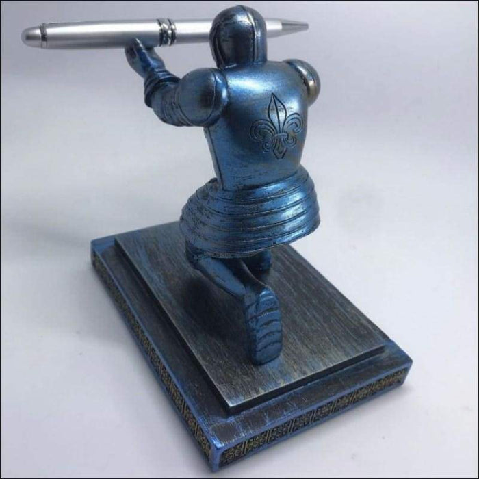 Executive Knight Pen Stand