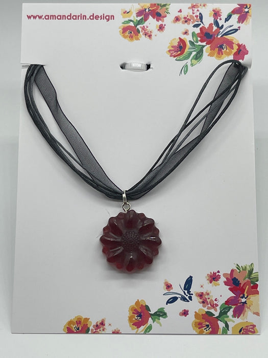 Handmade Resin Retro Orgonite Flower Necklace.