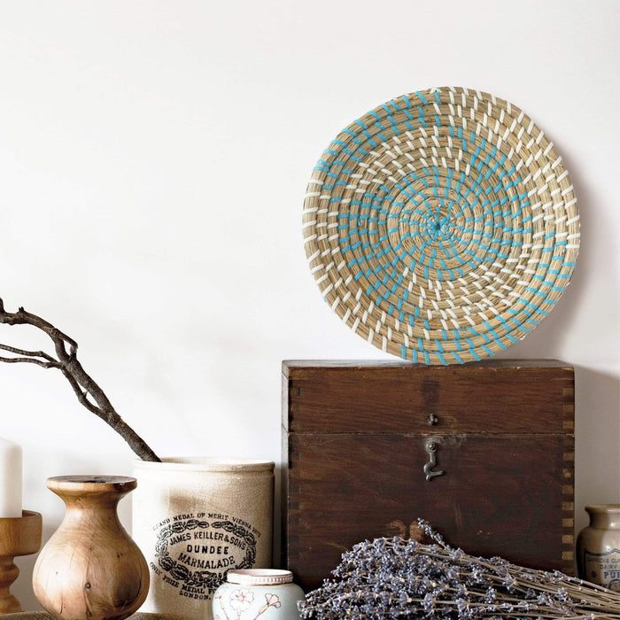 Seagrass Woven Wall Basket | Rustic Boho Decor Wall Hanging for Home Decoration and Display (9.8")