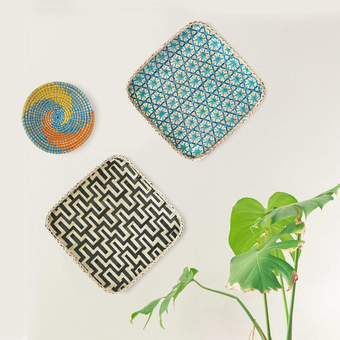 Seagrass Woven Wall Basket | Rustic Boho Decor Wall Hanging for Home Decoration and Display (9.8")