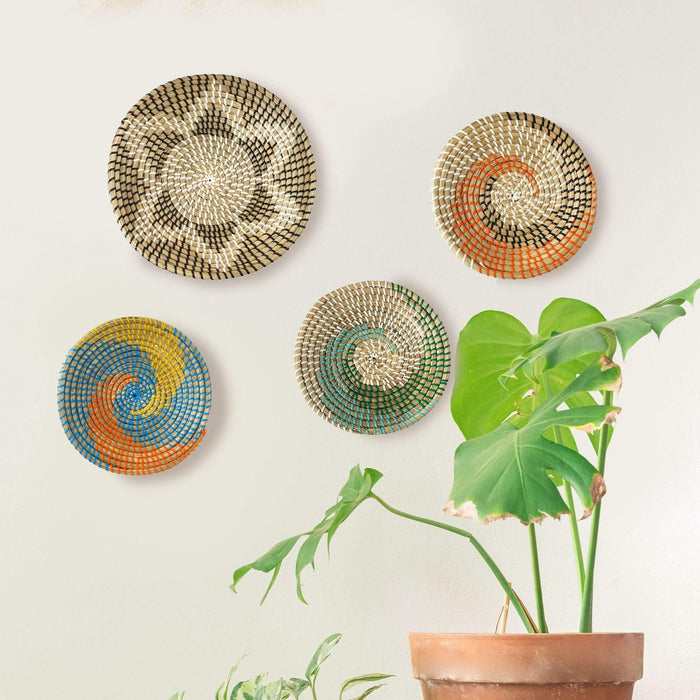 Seagrass Woven Wall Basket | Rustic Boho Decor Wall Hanging for Home Decoration and Display (9.8")
