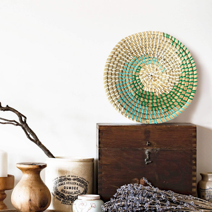 Seagrass Woven Wall Basket | Rustic Boho Decor Wall Hanging for Home Decoration and Display (9.8")